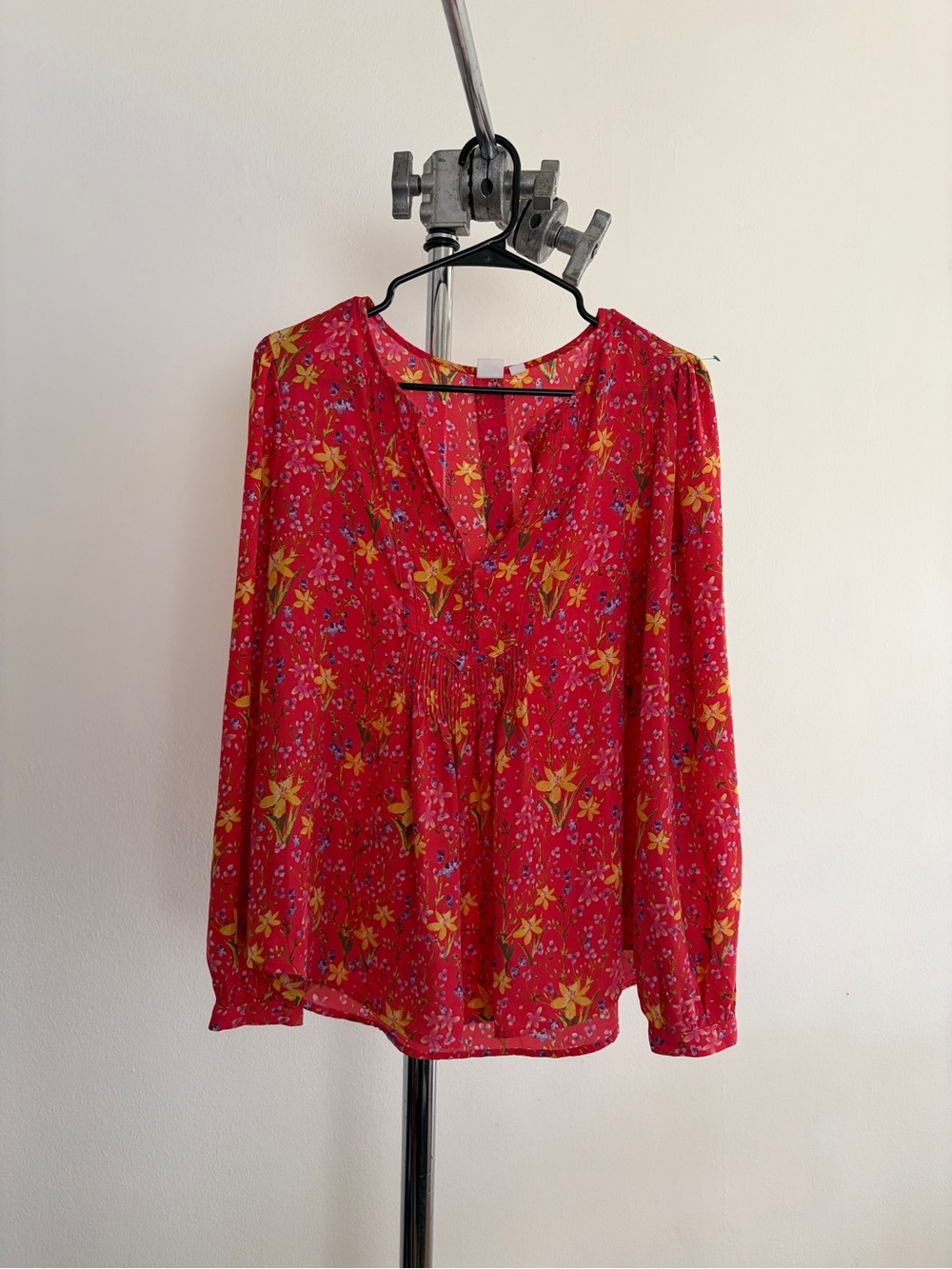 GAP Red Floral Long-Sleeve V-Neck Blouse
